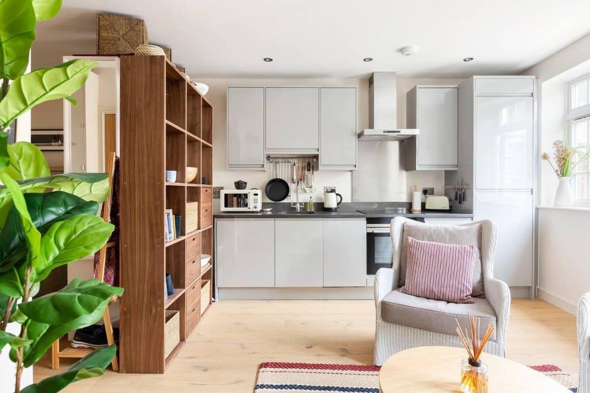 Large Luxury Studio In Heart Of Richmond Richmond  Eksteriør billede
